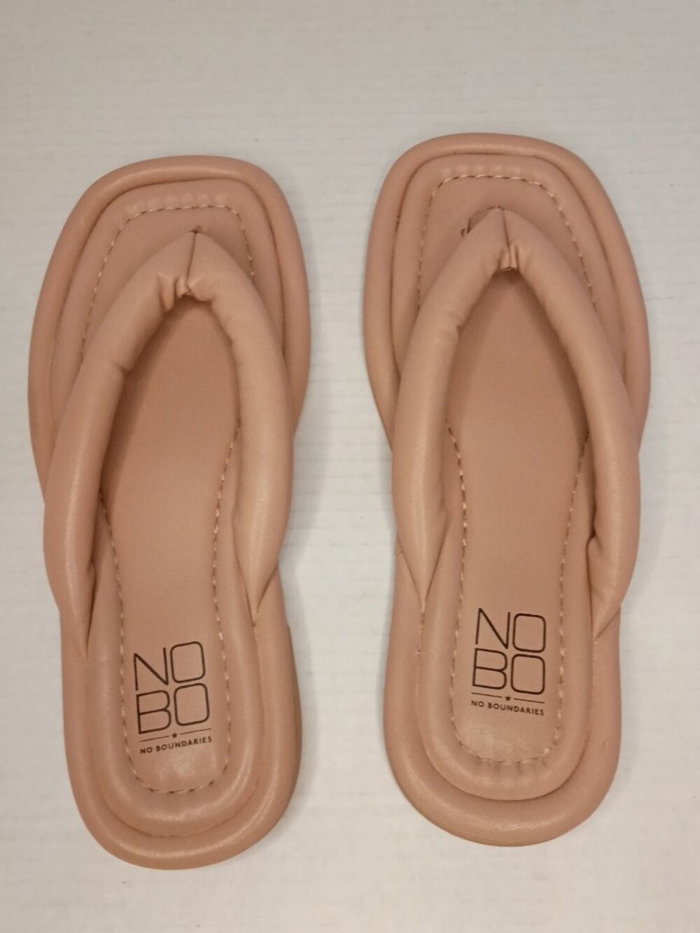 No Boundaries Pink Puffy Flip Flop Sandals Women’s Size 6